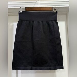 🐬OQQ Ribbed Seamless Stretchy Black Casual Skirt Size Large